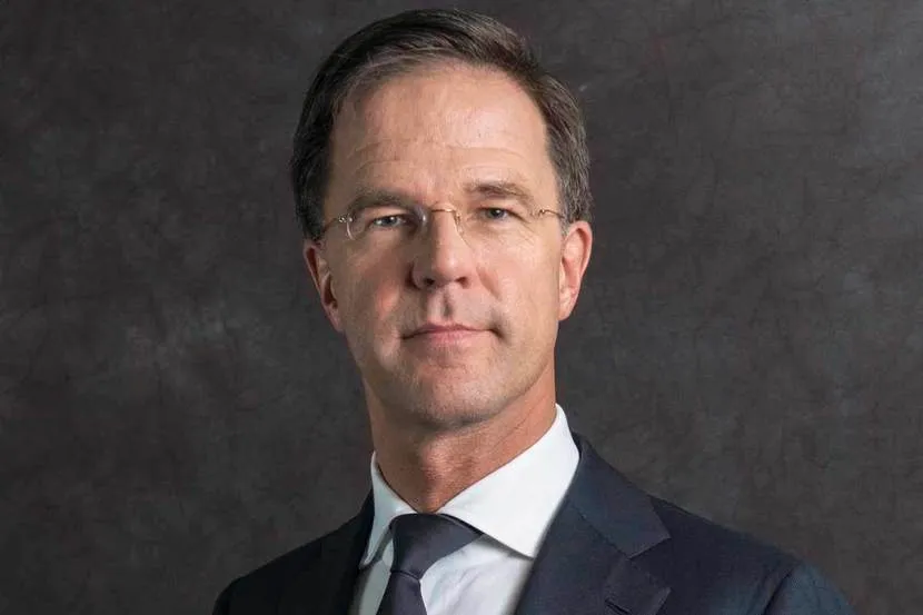 minister-president-rutte-liggend-1200px.jpg
