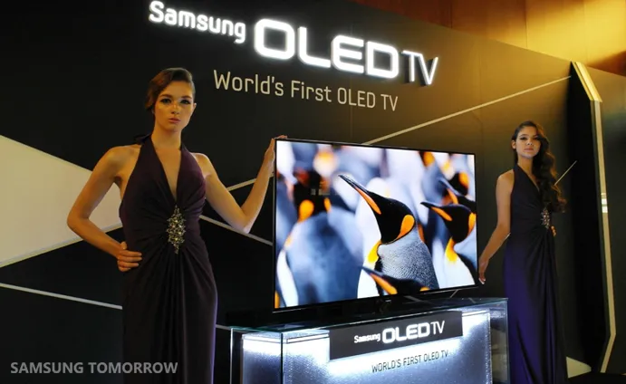 Samsung-Unveils-Worlds-1st-55-OLED-TV_2.jpg