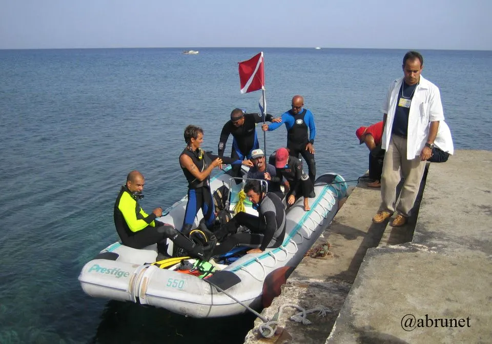 Aseguramiento de buceo.jpg
