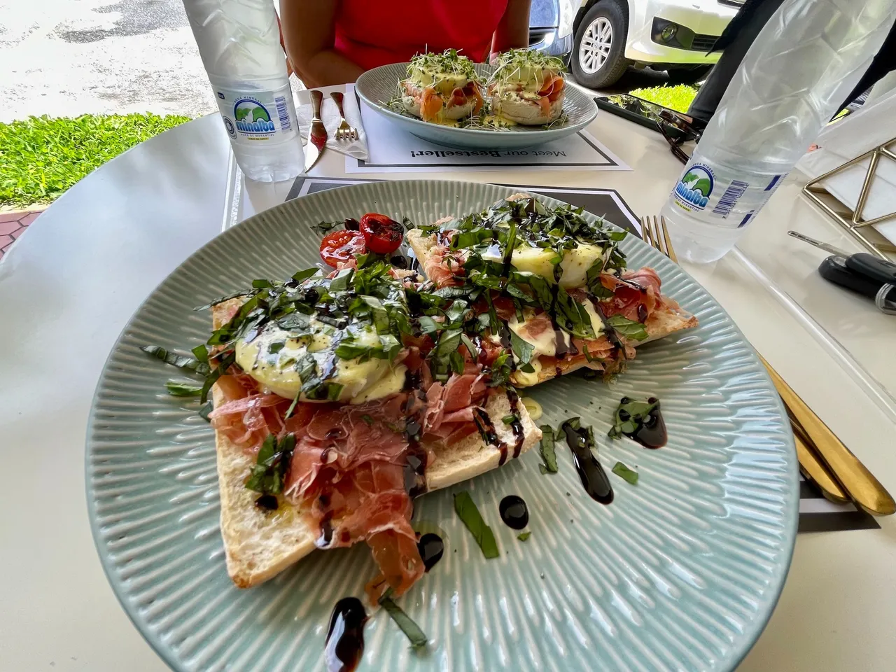 HuevosBenedictinosJamonIberico.jpg