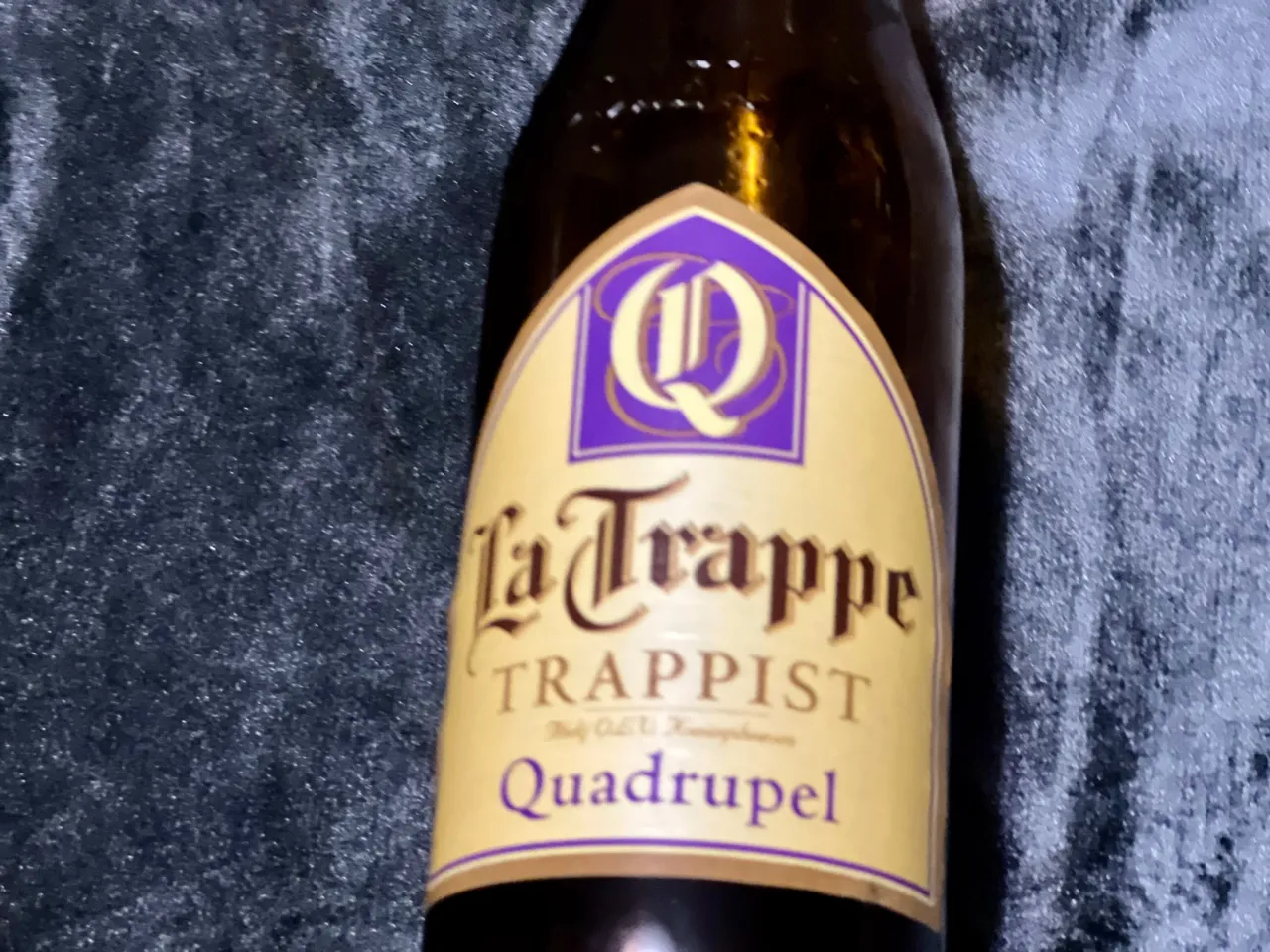 La Trappe Trappist Quadrupel close.jpeg