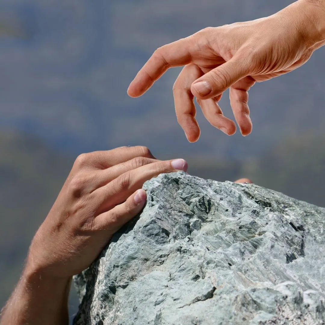 IMAG 1 Ayuda dar la mano.png