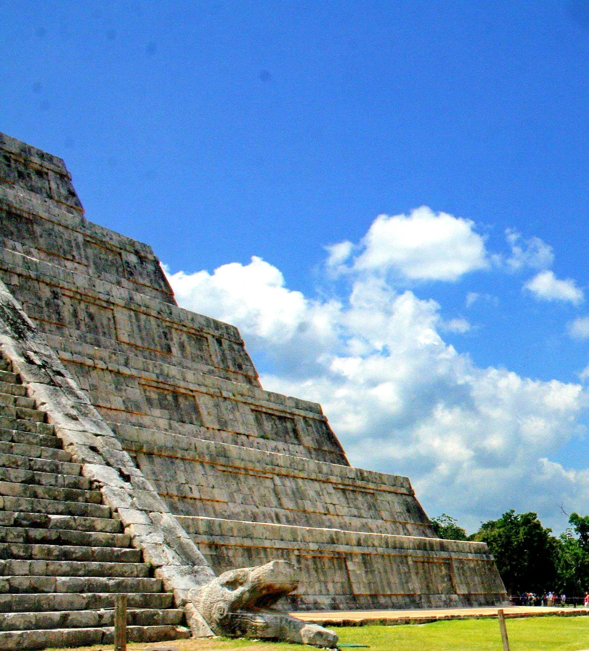 chichen itza.jpg