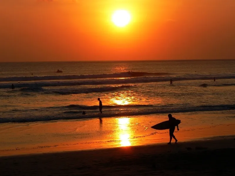 Pantai-Kuta.jpg