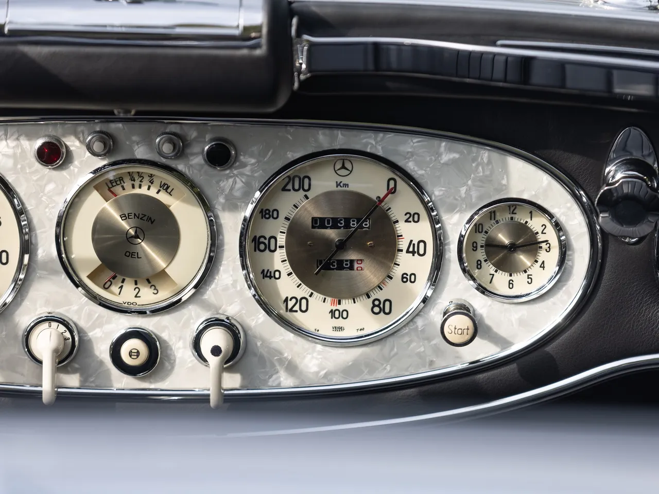1938 Mercedes-Benz 540 K 11.jpg
