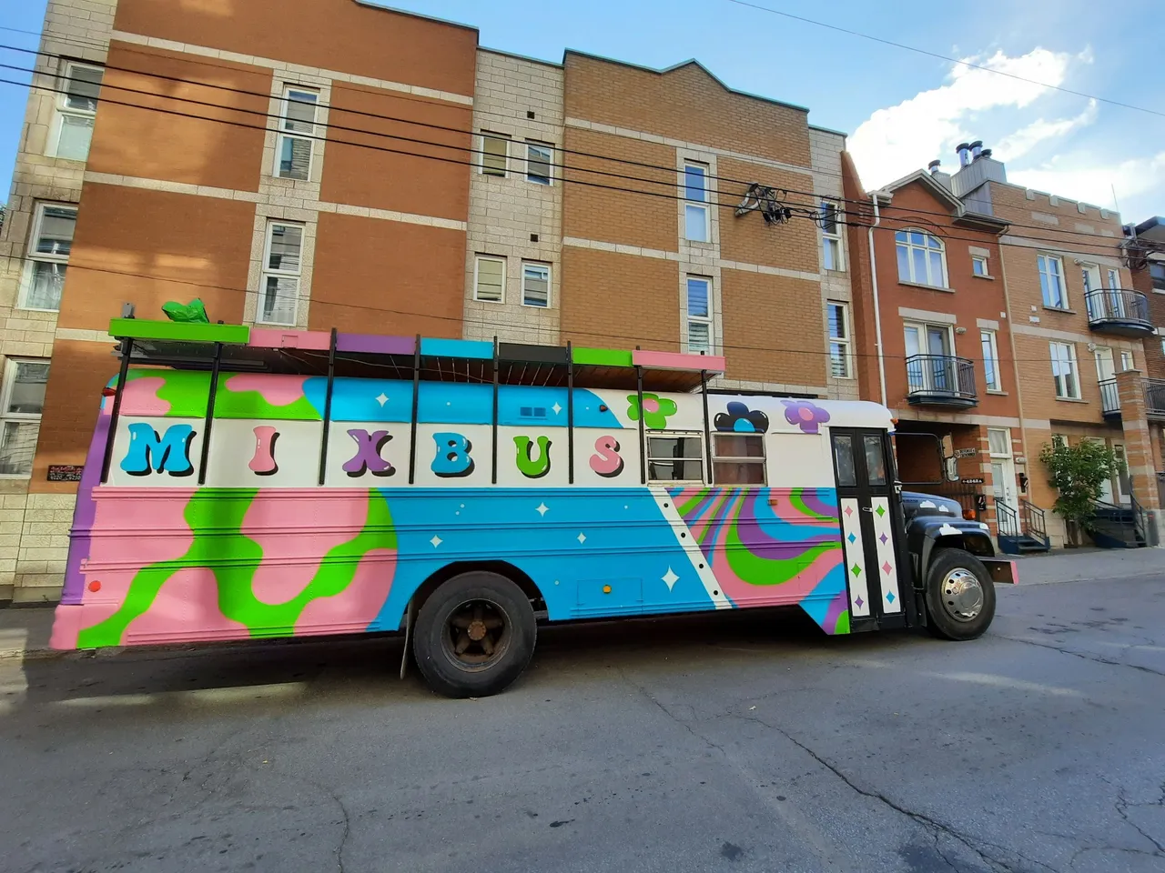 771 - La Charbonne Bus Mural.jpg