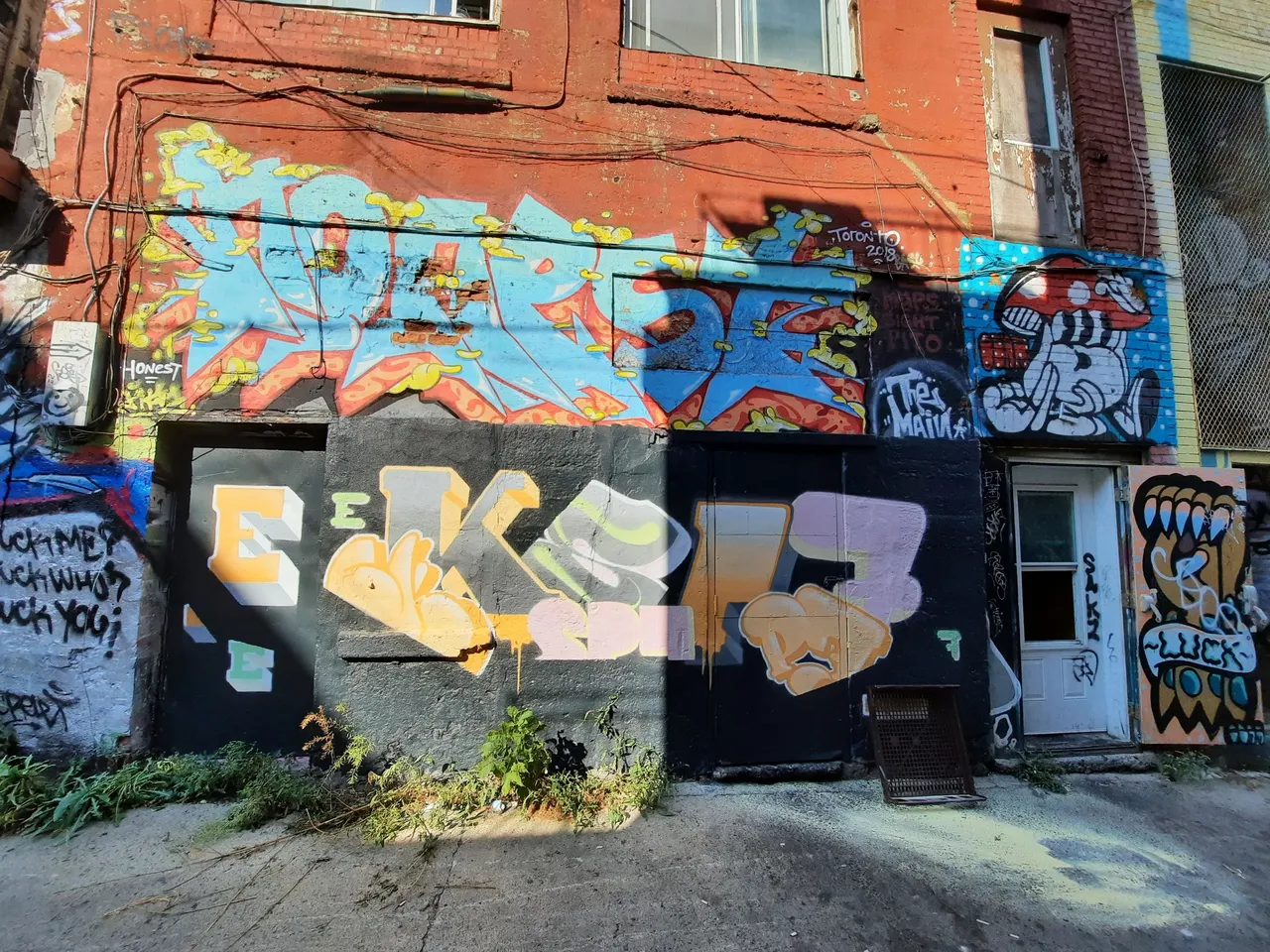 769 - EkSept Graffiti Alley.jpg