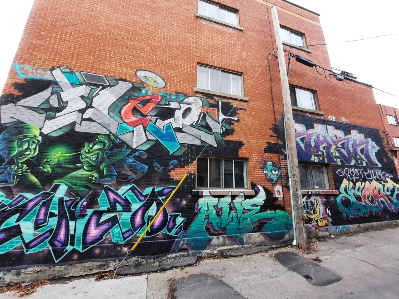 947 - Graffiti Alley.jpg