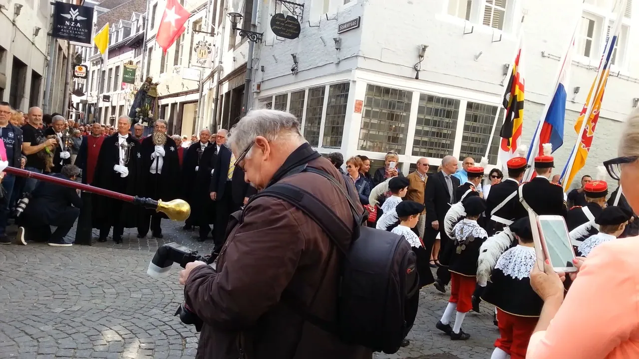 VideoCapture_20250427-194458.jpg