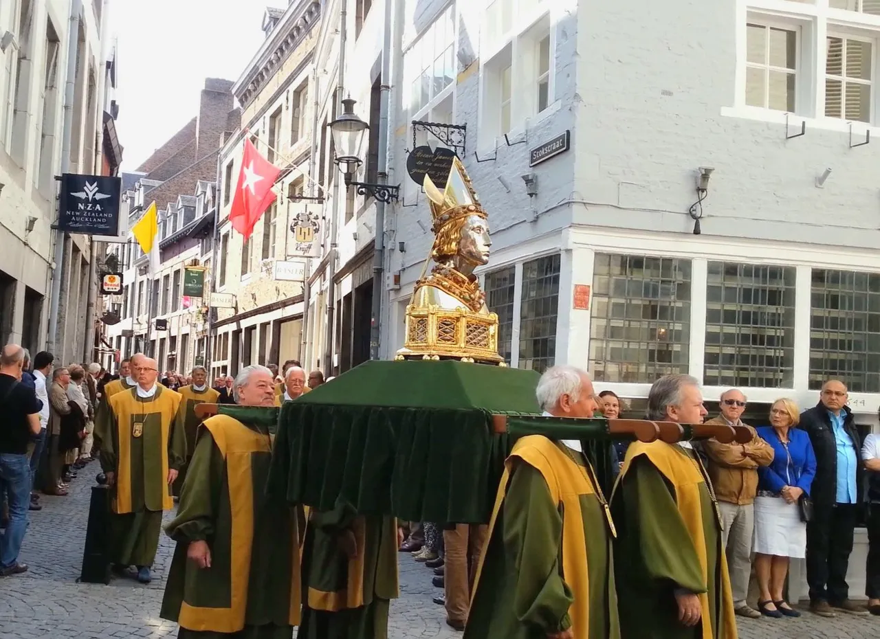 VideoCapture_20250427-193608.jpg