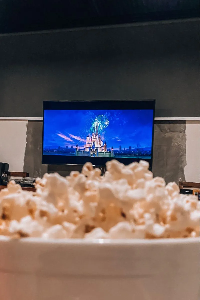 Попкорн, Disney, хороший вечер просмотр фильма.jpg