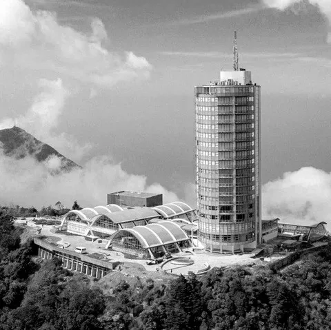 HumboldtCaracas_480x.jpg
