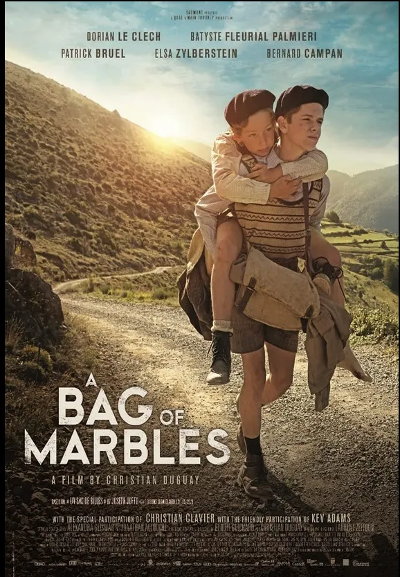 210.-Reseña-pelicula-Un-Saco-de-Canicas-locandina-eng.png