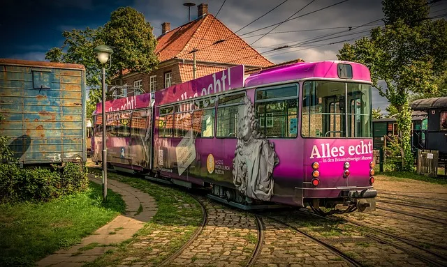 tram-4101293_640.jpg