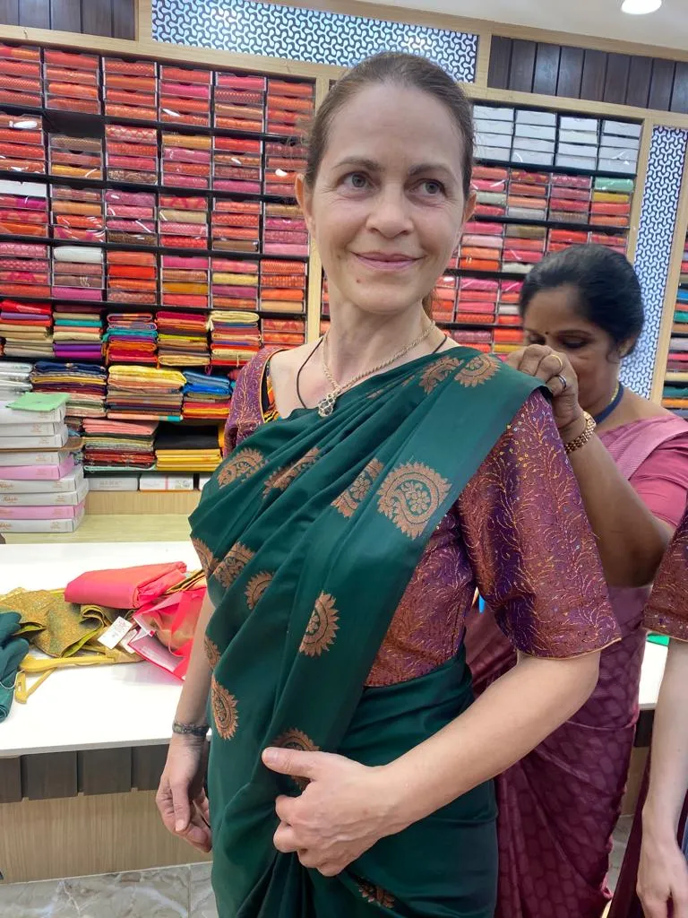 Sari.JPG