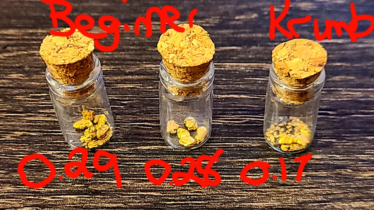 Both my beginner paydirts and a small Krumbs bag! 0.29g, 0.28g, 0.17g