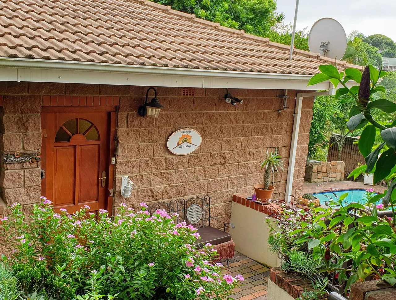 Cottage exterior March 22.jpg