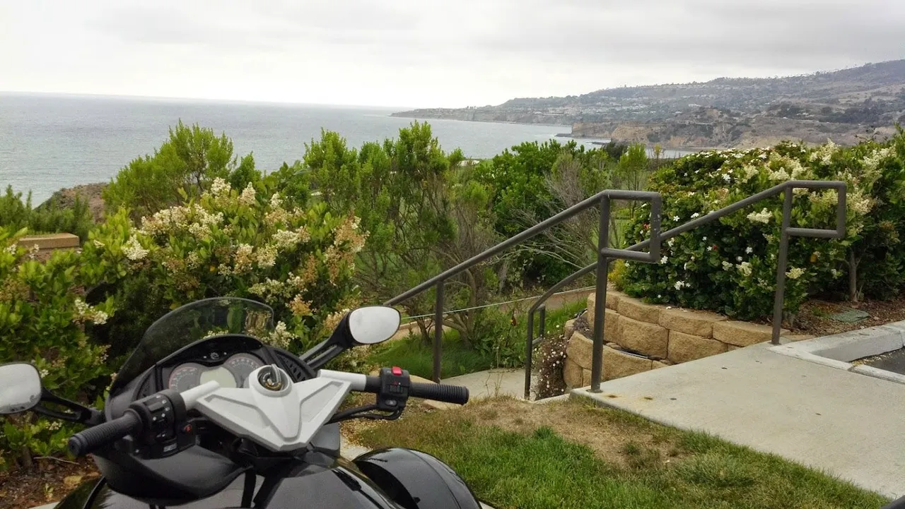 A quick stop at a Trump golf course in Palos Verdes