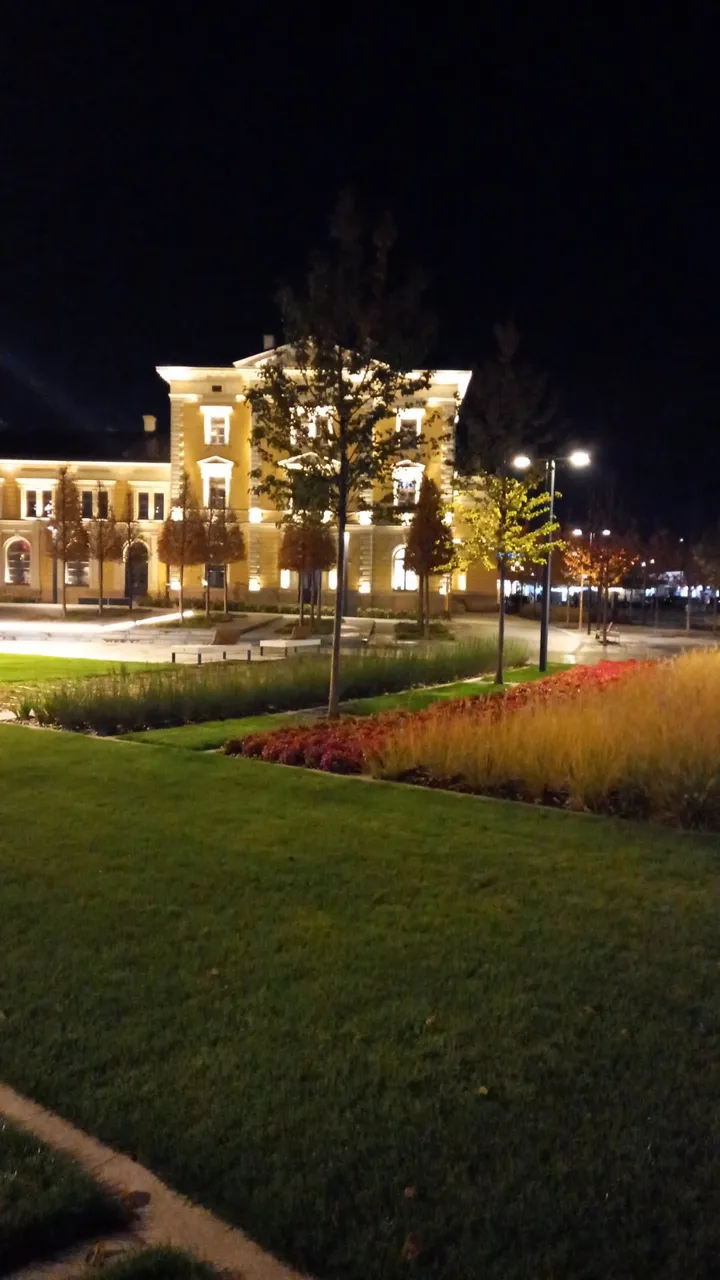 IMG-2f62757f1641def383a5464c9bd92977-V.jpg