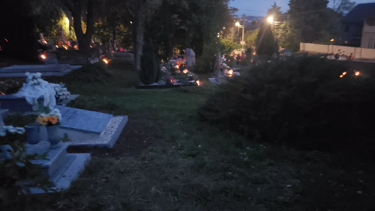 11-01_lighted_cemetery_2.jpg