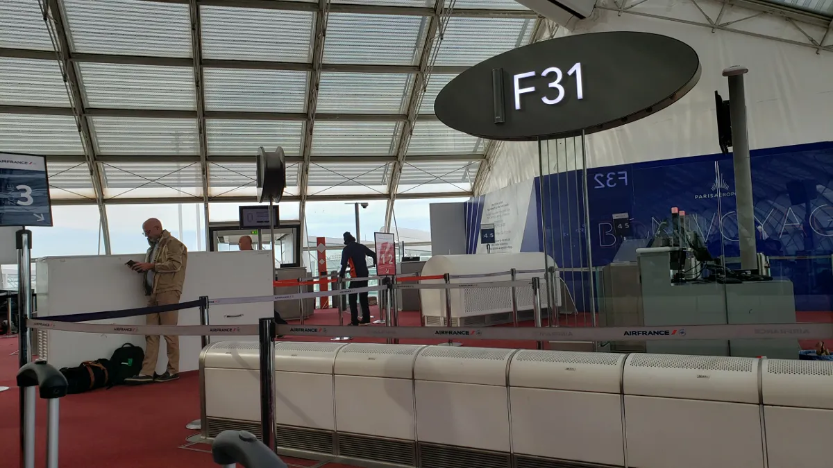 10-17_at_airport.png