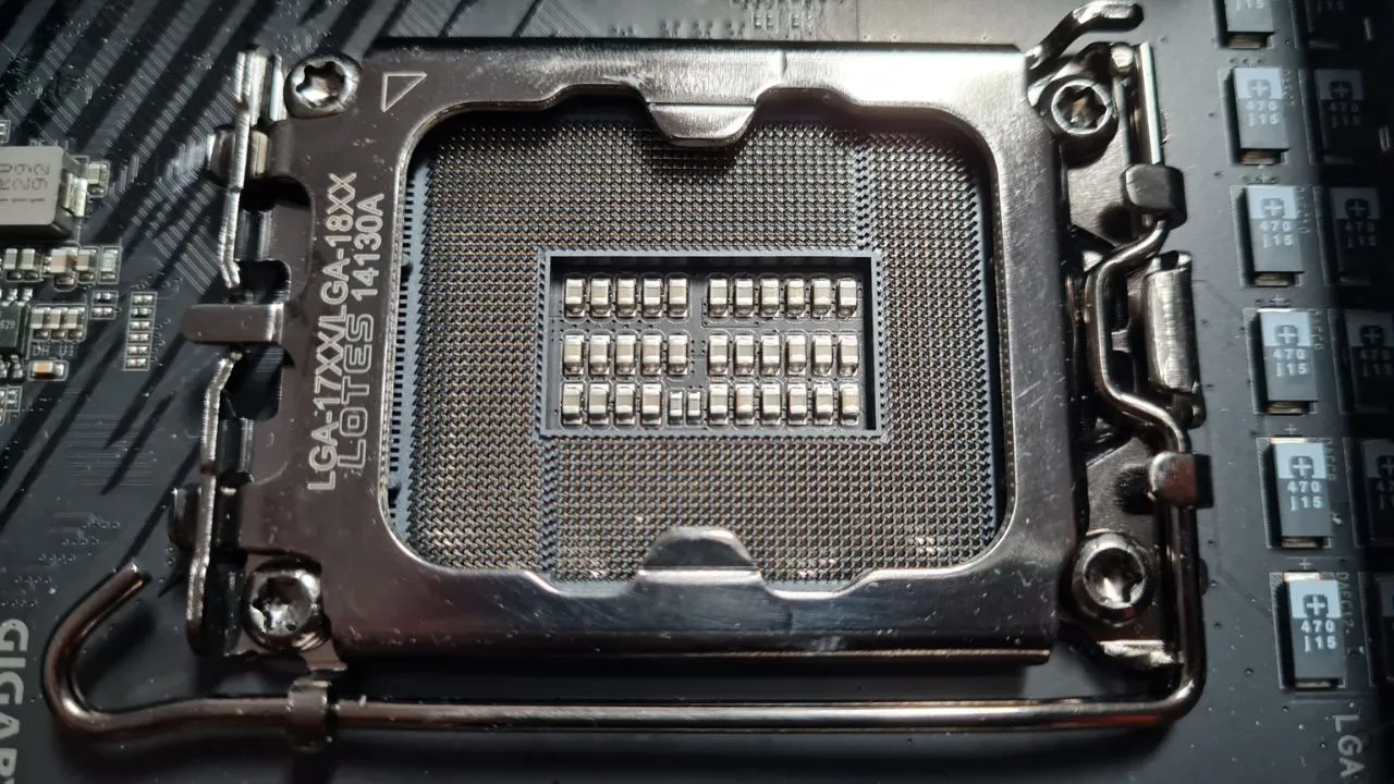 Intel-12th-gen-LGA-1700-Socket-Washer-Mod.jpg