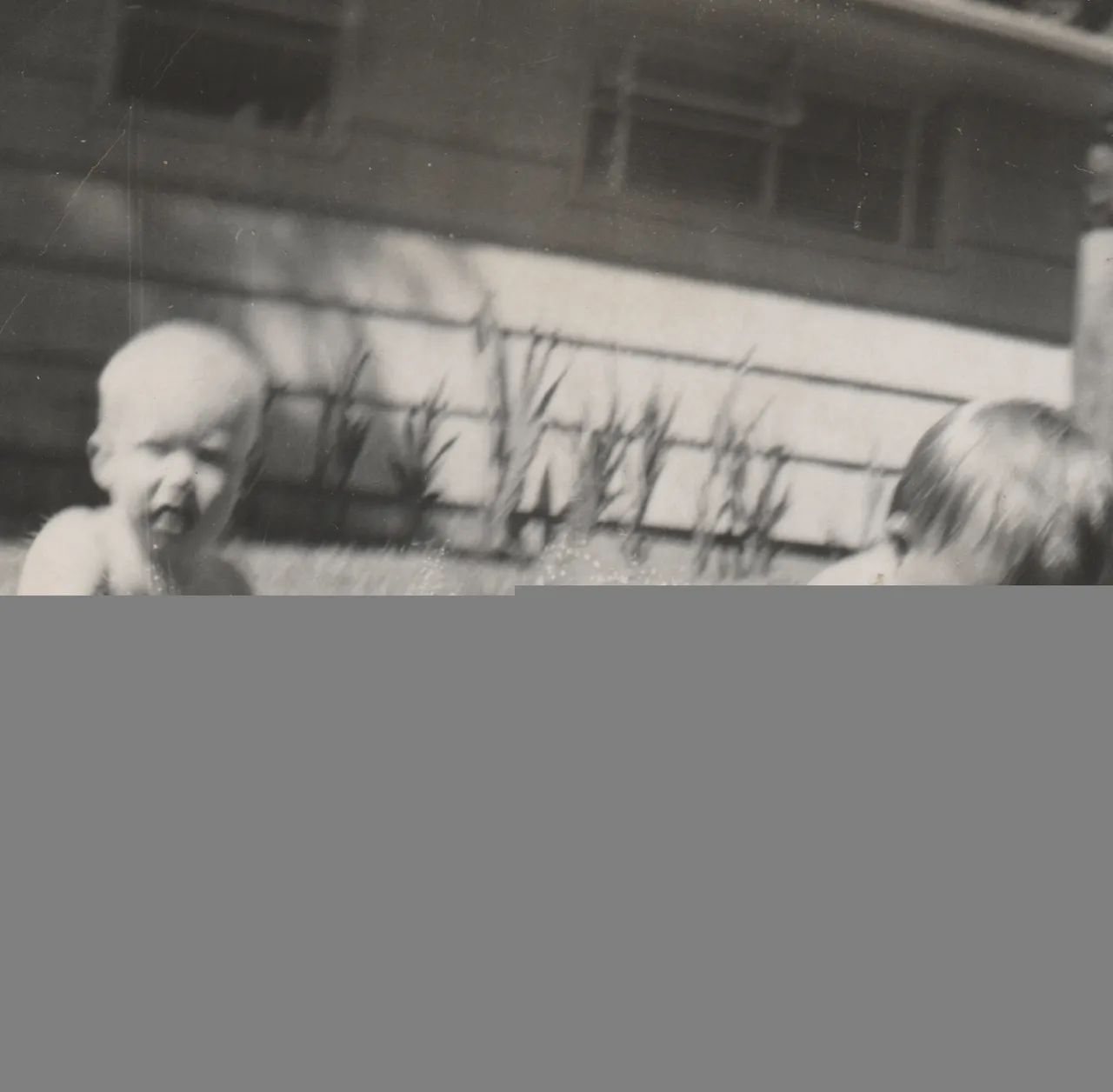 1952 - Marilyn and a boy CROPPED.jpg