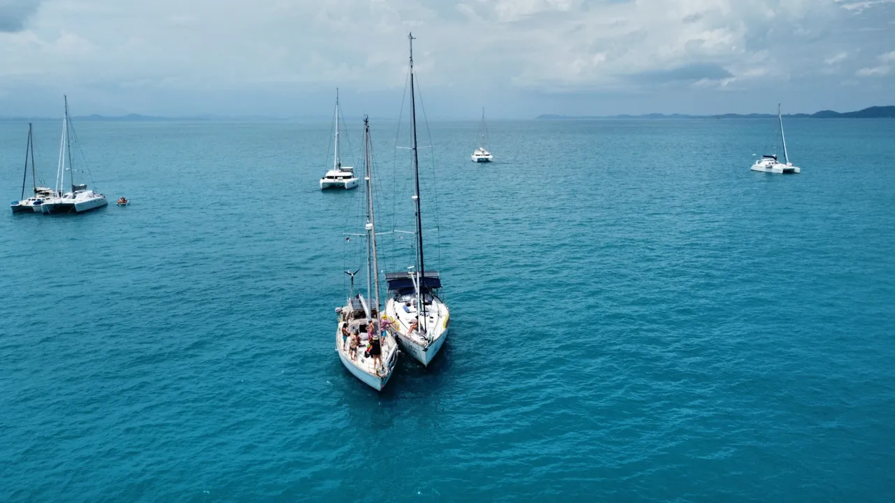 Our travel friends rafted together