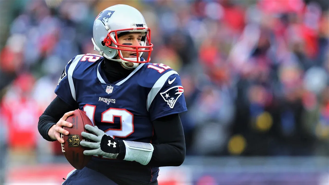 tombrady-cropped_1orl97dr2qxis19gfz3tiflzl8.jpg