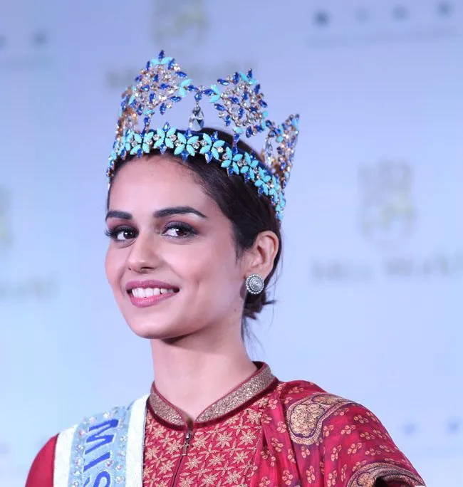 miss-world-manushi-chillar-at-press-meet-10.jpg