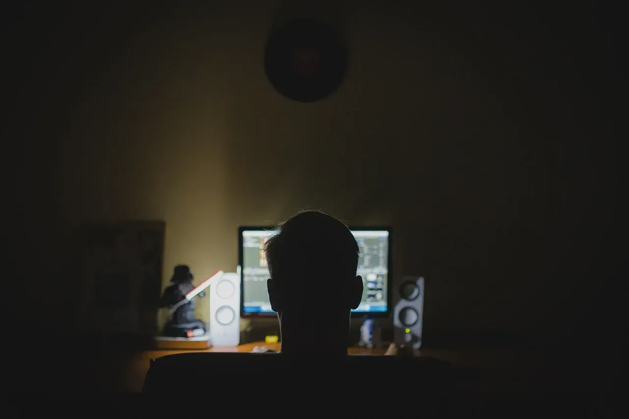 Hacker02