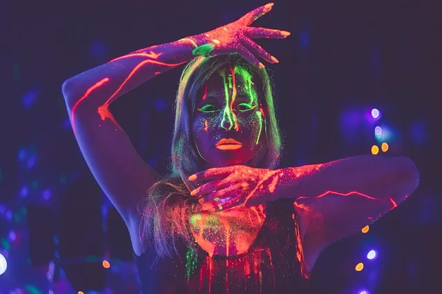 neon4666925_640.jpg