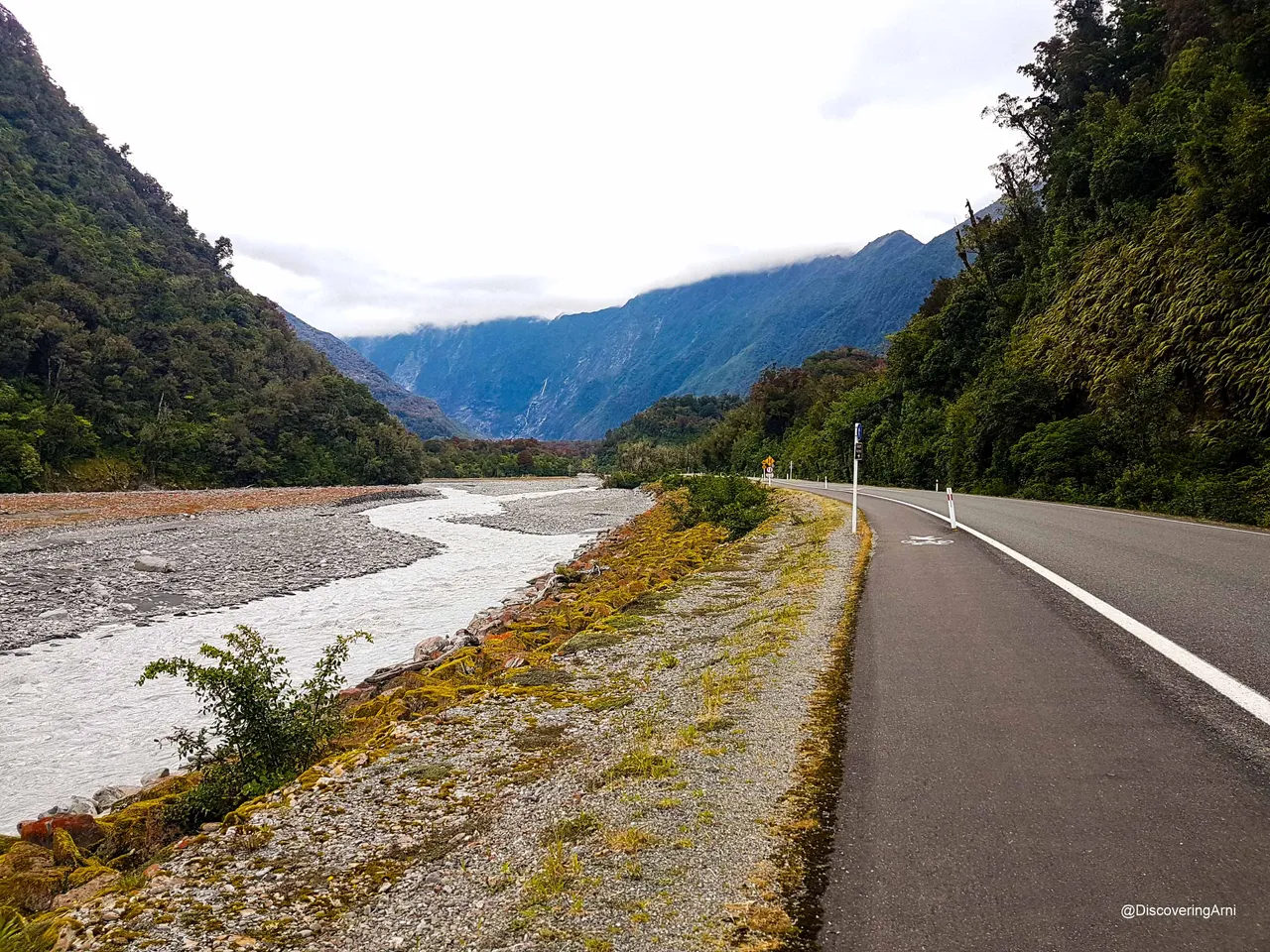 Cycle way next to the Glacier Access Road