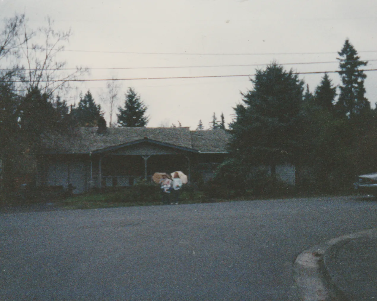 1990-12 - Katie, Rick, Joey, by Marilyn, at 15230 SW Division, Beaverton-1.png