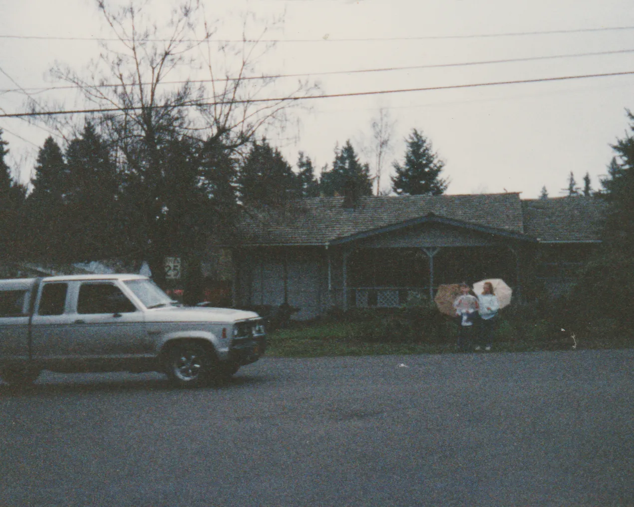 1990-12 - Katie, Rick, Joey, by Marilyn, at 15230 SW Division, Beaverton-3.png