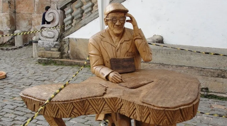 Chico Xavier Sculpture
