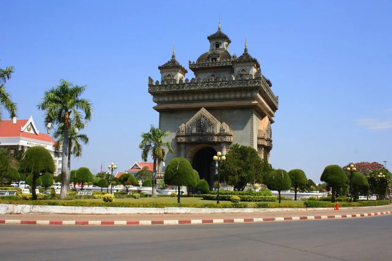 Patuxai monument is a massive Victory arch resembling Paris’ Arc de Triomphe. It is certainly one of Vientiane’s most noticeable landmarks.