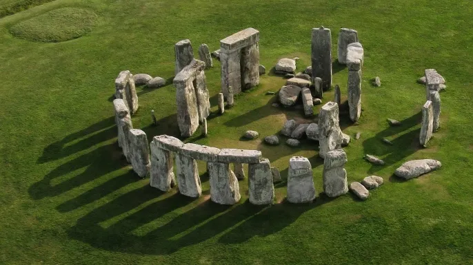 hith-stonehenge-superhenge-iStock_000012937253Large-E.jpeg