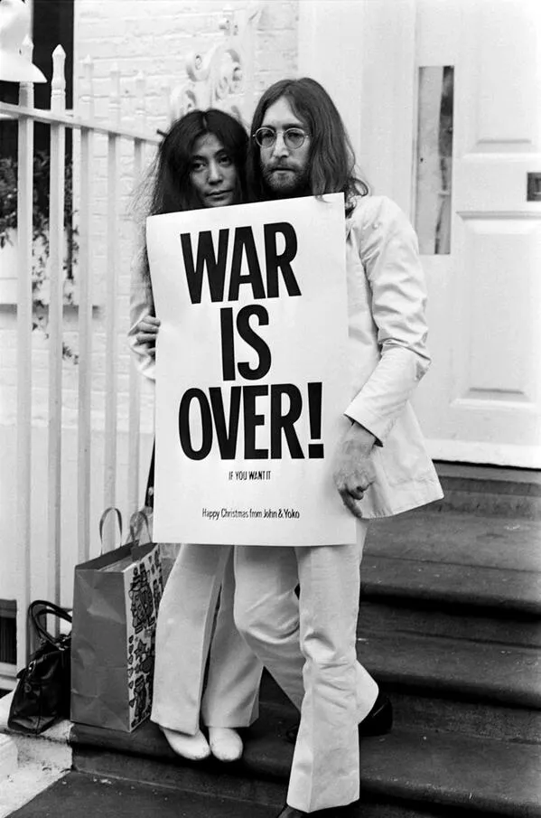 a976bfd686916ab3c59cffa548b81082--yoko-ono-john-lennon.jpg