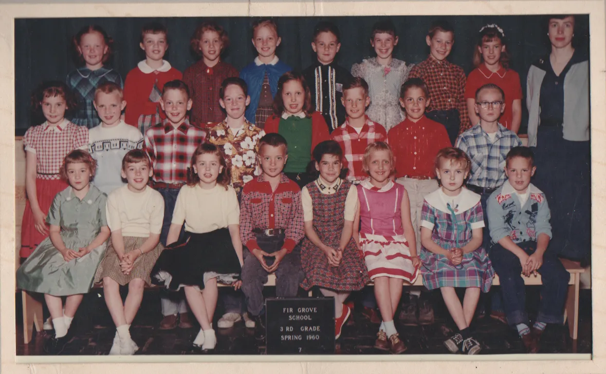 1960-04 - Marilyn, Age 8, Grade 03, Spring, Fir Grove School, probably around April, group plus frame mini, 1pic.png