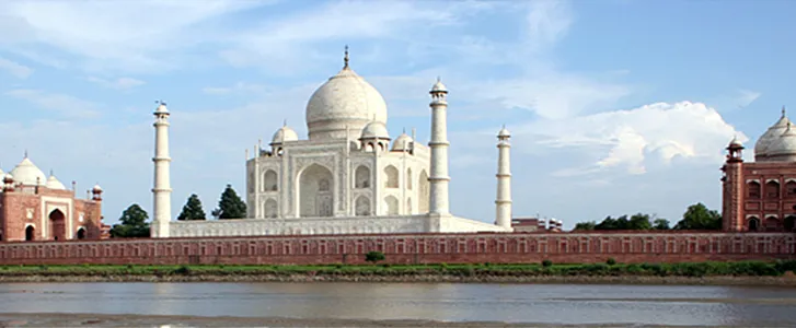 Taj_Mahal.jpg