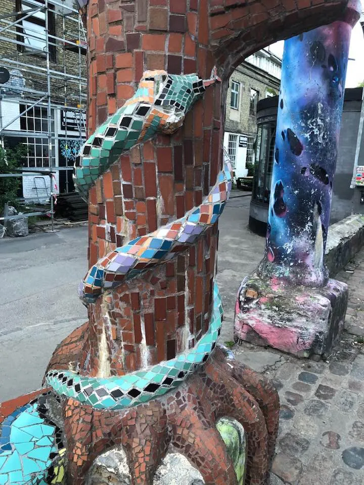 snaketree.jpg