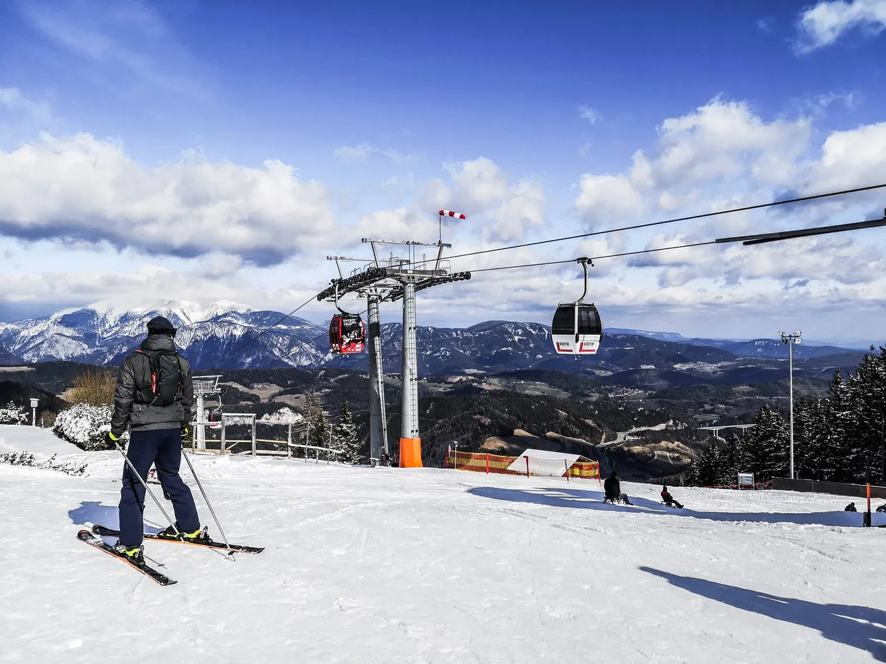Whatever you choose to do, the awe of Zauberberg Semmering will follow. Photo by Alis Monte [CC BY-SA 4.0], via Connecting the Dots