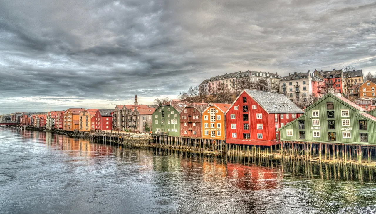 trondheim2074284_1920.jpg