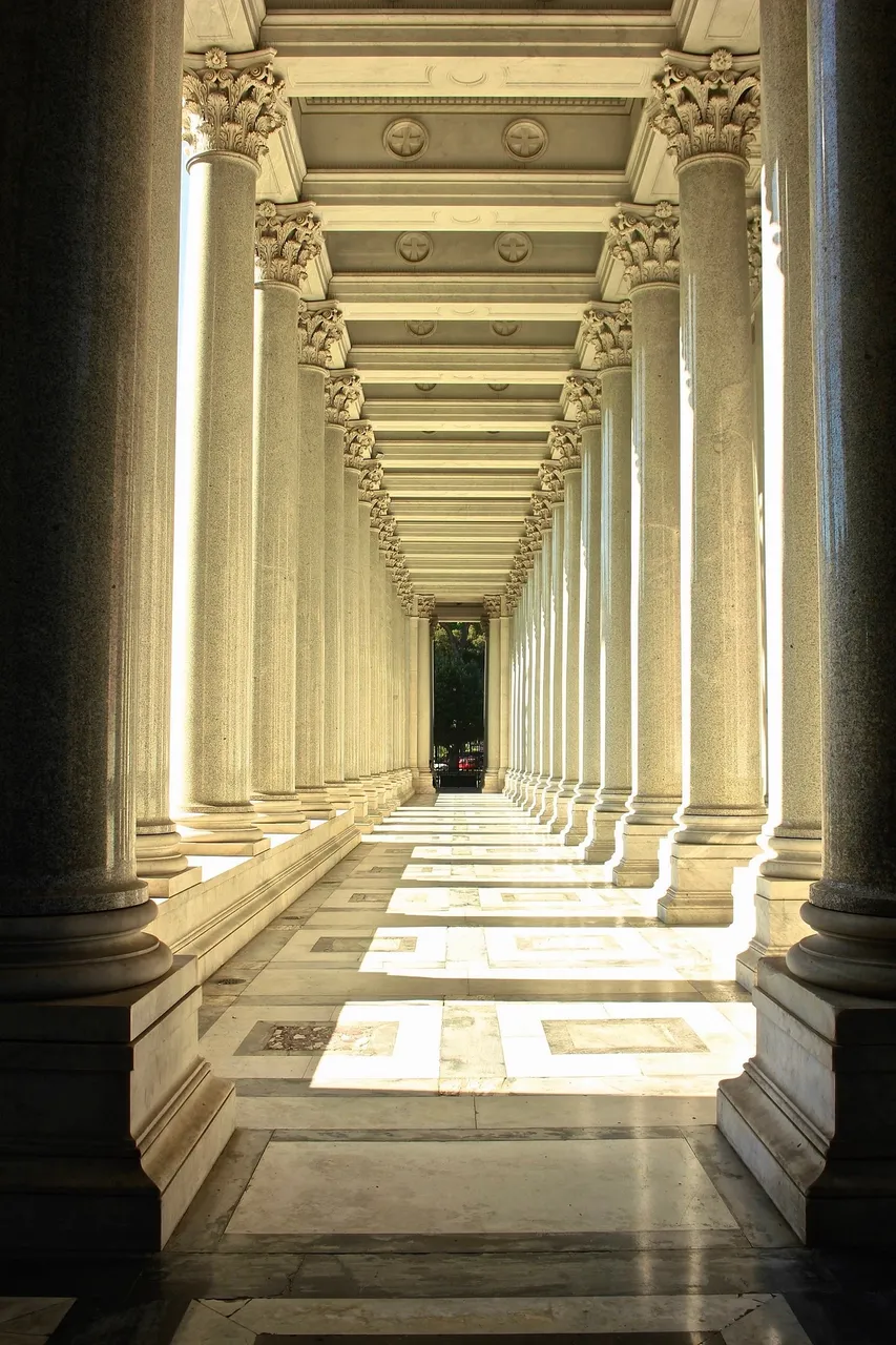 columns3534637_1920.jpg