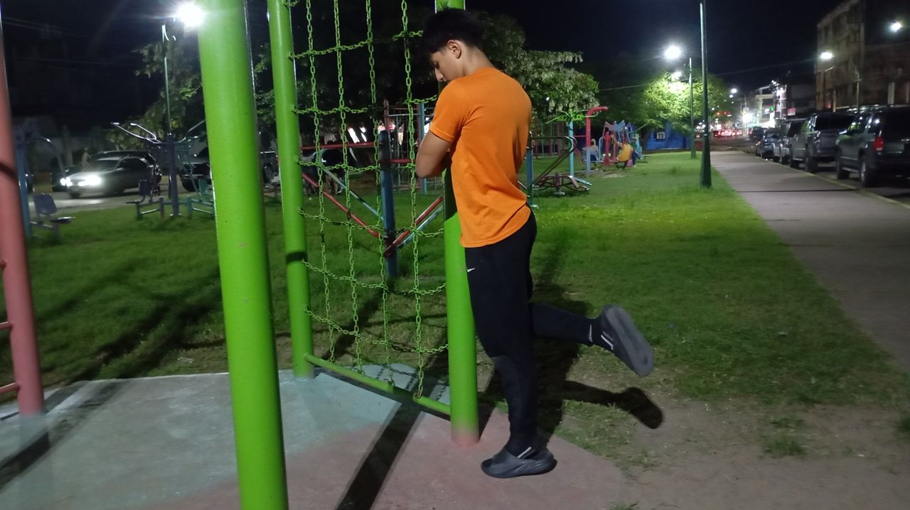 alt