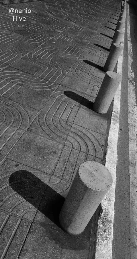 shadows-030-bw.jpg