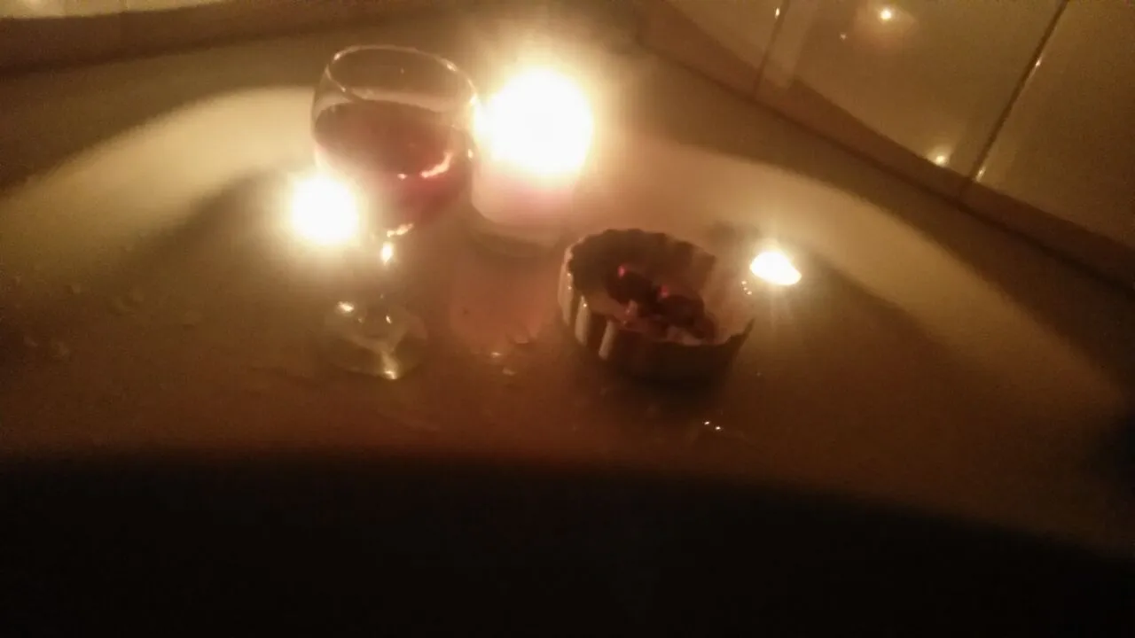 candlelitbath.jpg