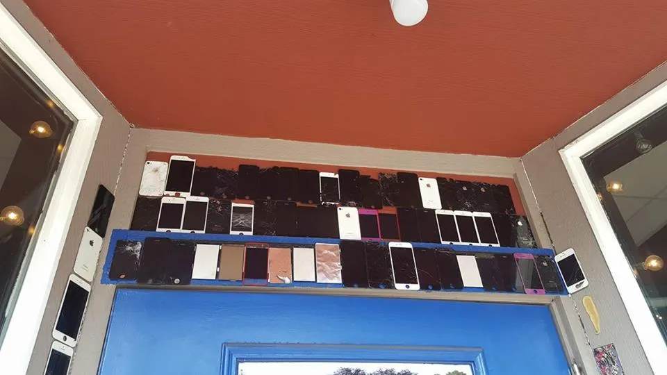 phone_display.jpg