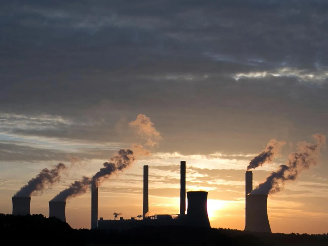 World has three years to prevent dangerous climate change, warn experts